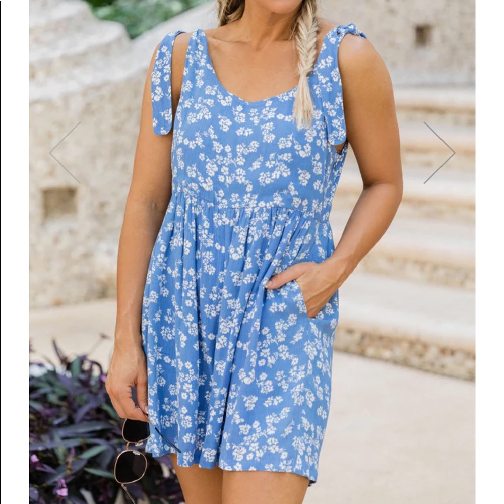 Pink Lily BLUE FLORAL TIE SLEEVE ROMPER